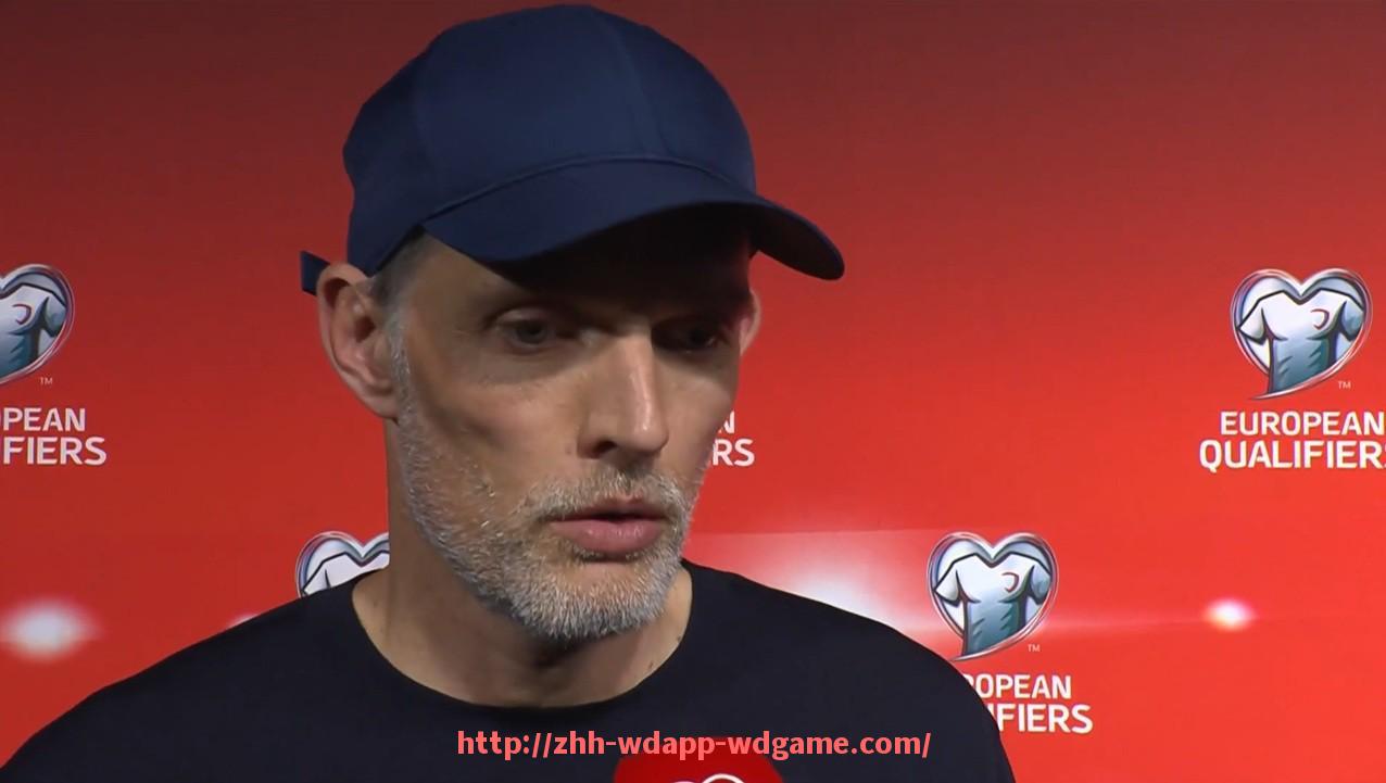 问鼎娱乐官网-英超排名第一的球队实力分析及夺冠因素探讨