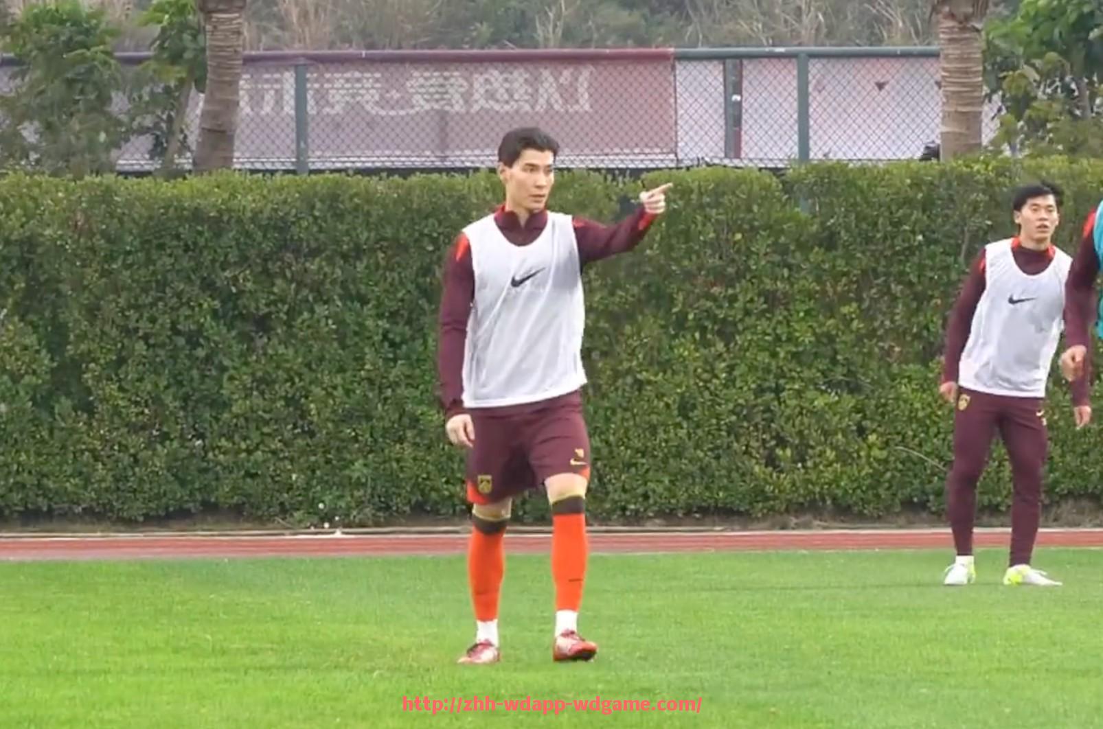 问鼎娱乐官网-德甲球队获得欧冠资格的方式与名额分配